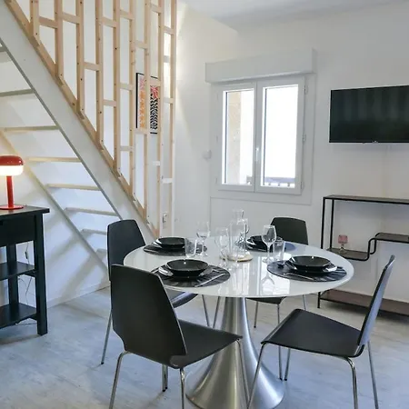 Le Retro - Hyper Centre - Balcon Et Terrasse * تارْب