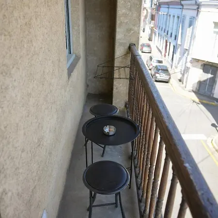Le Retro - Hyper Centre - Balcon Et Terrasse شقة تارْب