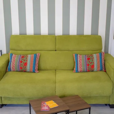 Le Retro - Hyper Centre - Balcon Et Terrasse * تارْب